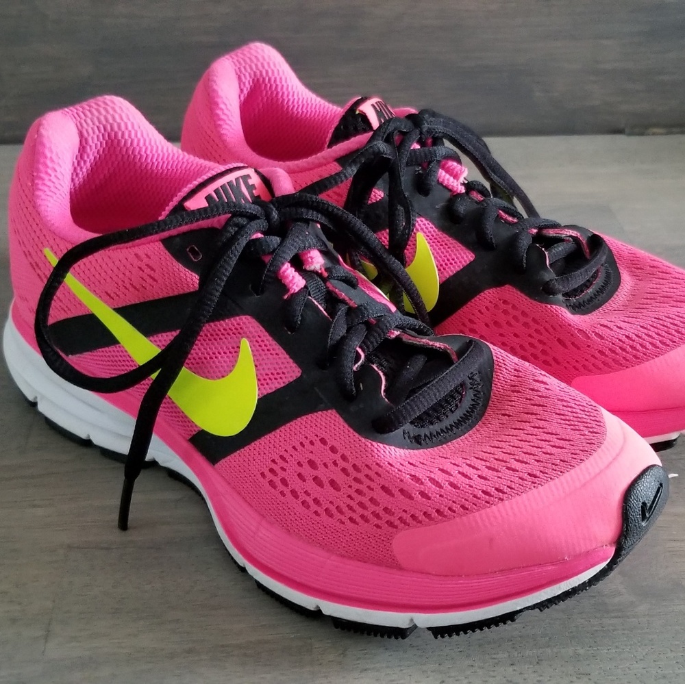 Neon Pink NIKE Pegasus 30 Sz 7